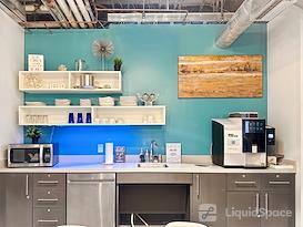 Regus | West Loop
