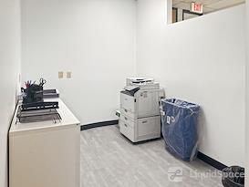 Regus | LA, Lafayette - W. Pinhook Rd.