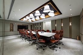 The Executive Centre - Maker Maxity