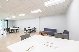 Expansive - Plaza on the Lake