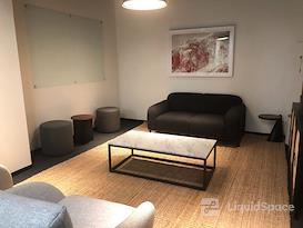 Industrious - Fashion District