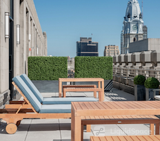 Bond Collective Center City (Station House)