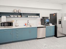 Regus | NC, Hickory - Tate Blvd
