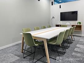 SPACES | Wolverhampton, Victoria Square i11