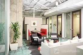 iQ Offices | 250 University Ave.