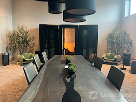 Expansive - 216 Coworking