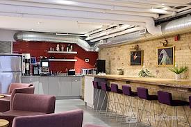 iQ Offices | 140 Yonge Street