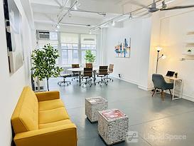  Startup Studio X: Office for 10