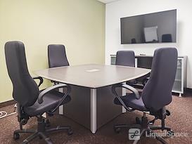 Regus | Rene Levesque