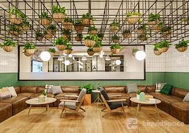 WeWork | 588 Yan'an Dong Lu