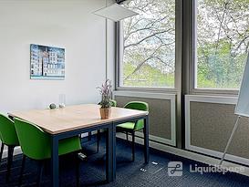 Regus | Geneva, The Hive