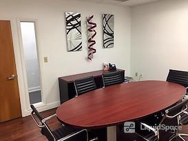 Crown Center Executive Suites (CCESuites)
