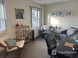 Center for Life Solutions, Inc.