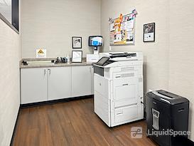 Regus | Northwest Freeway