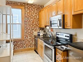 HQ | CA, Bakersfield - Eye St.