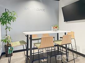 Regus || Commerce Corporate Center