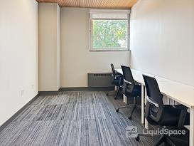 Regus | IA, Des Moines - Grand Ave