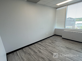 Perfect Office Solutions - Lanham 2 - 7404 Executive