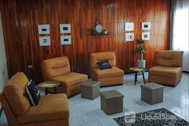 La Central Business Center