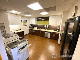 Regus || 1901 Avenue of the Stars