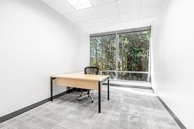 Regus | Deerfield Commons I