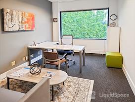 Regus | OR, Portland - River Park Center