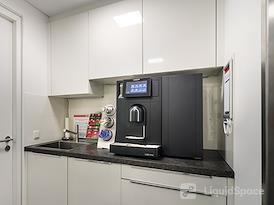 Signature | FRANKFURT, SIGNATURE OpernTurm