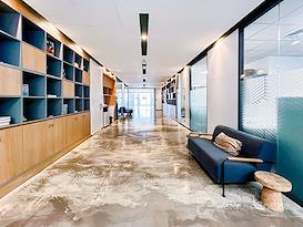 SPACES | Manila, World Plaza, Bonifacio Global City