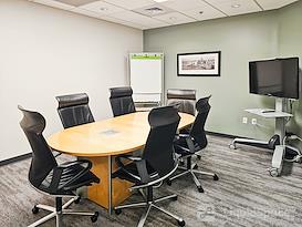 Regus | The District