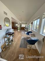 Creative Space on Main St. 2 blocks from the beach