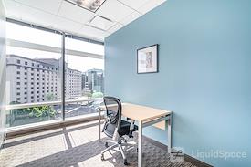 Regus | 24th and Camelback