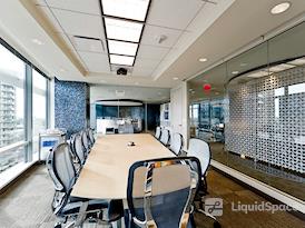 Regus | 24th and Camelback