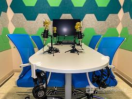 Signature Workspace Wiregrass