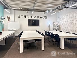 Regus | West Loop