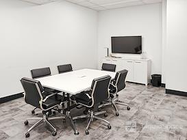 Regus | QC, Sherbrooke - King Street West