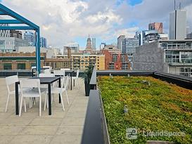 Regus | Toronto - Queen West