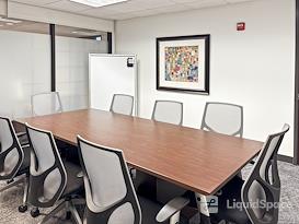 Regus || Frisco Square