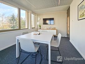 Regus | Senningerberg, Luxembourg Airport Moonar