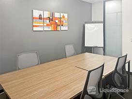 Regus || Embarcadero Place