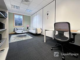 Regus | Heathrow, Bath Road