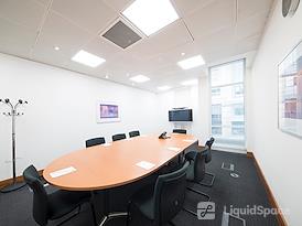 Regus | London, Hammersmith, Broadway