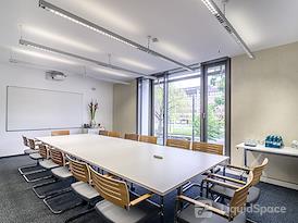 Signature | Dusseldorf Koenigsallee 61