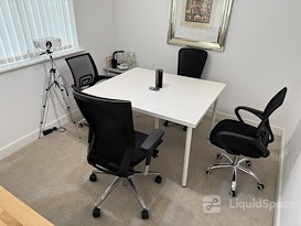 Exec Meeting Room / Hybrid Office / Co Working Space