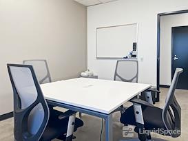 Regus || Commerce Corporate Center