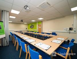 Regus || TOPA Financial Plaza