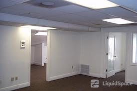 Crealde Business Center LLC