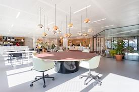 Regus | Hampton - Frontage Rd