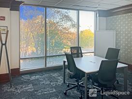 Regus | Huntcrest (Office Suites Plus)
