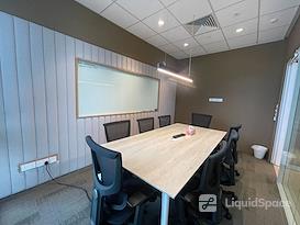 Woods Square Solo 1 | Woodlands