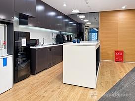 Regus | SHANGHAI , Raffles City Changning